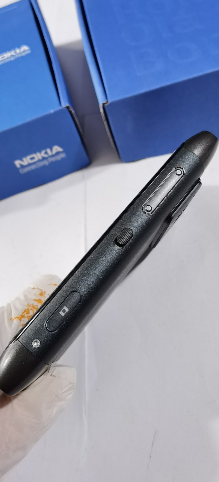 Nokia N8 Touch Screen Unlocked 12MP 3G WIFI Bluetooth Mobile phone 16GB ROM 3.5″