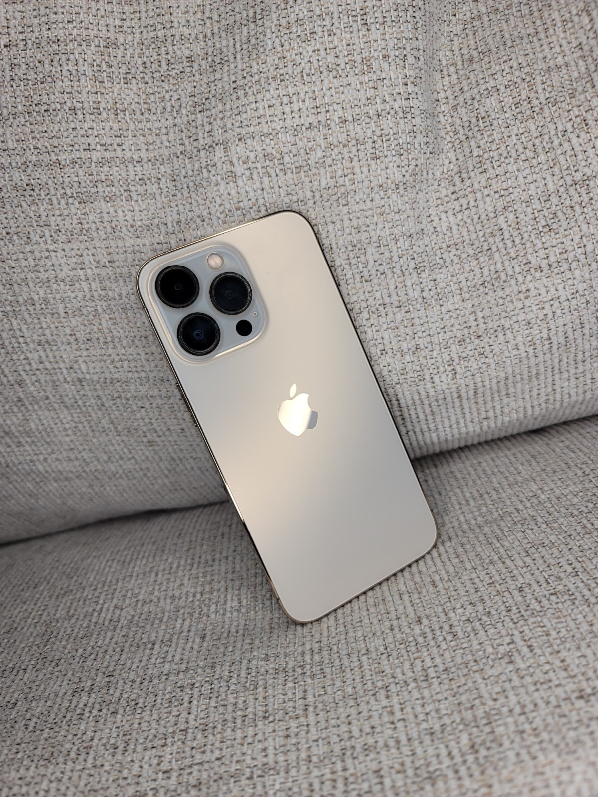 Apple iPhone 13 Pro – 1TB – Gold (Factory Unlocked) Clean IMEI – Read Notes