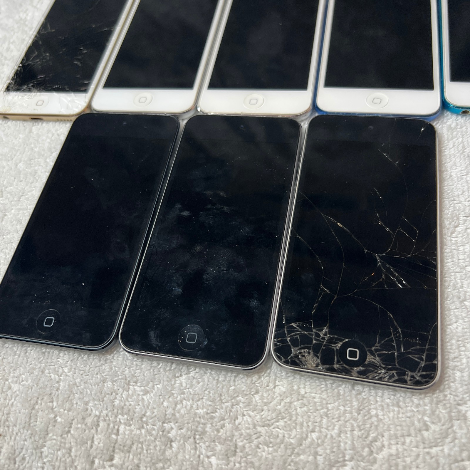 Apple iPod Touch Lot Bundle of 12 For Parts Repair Broken As Is 5th 6th Gen
