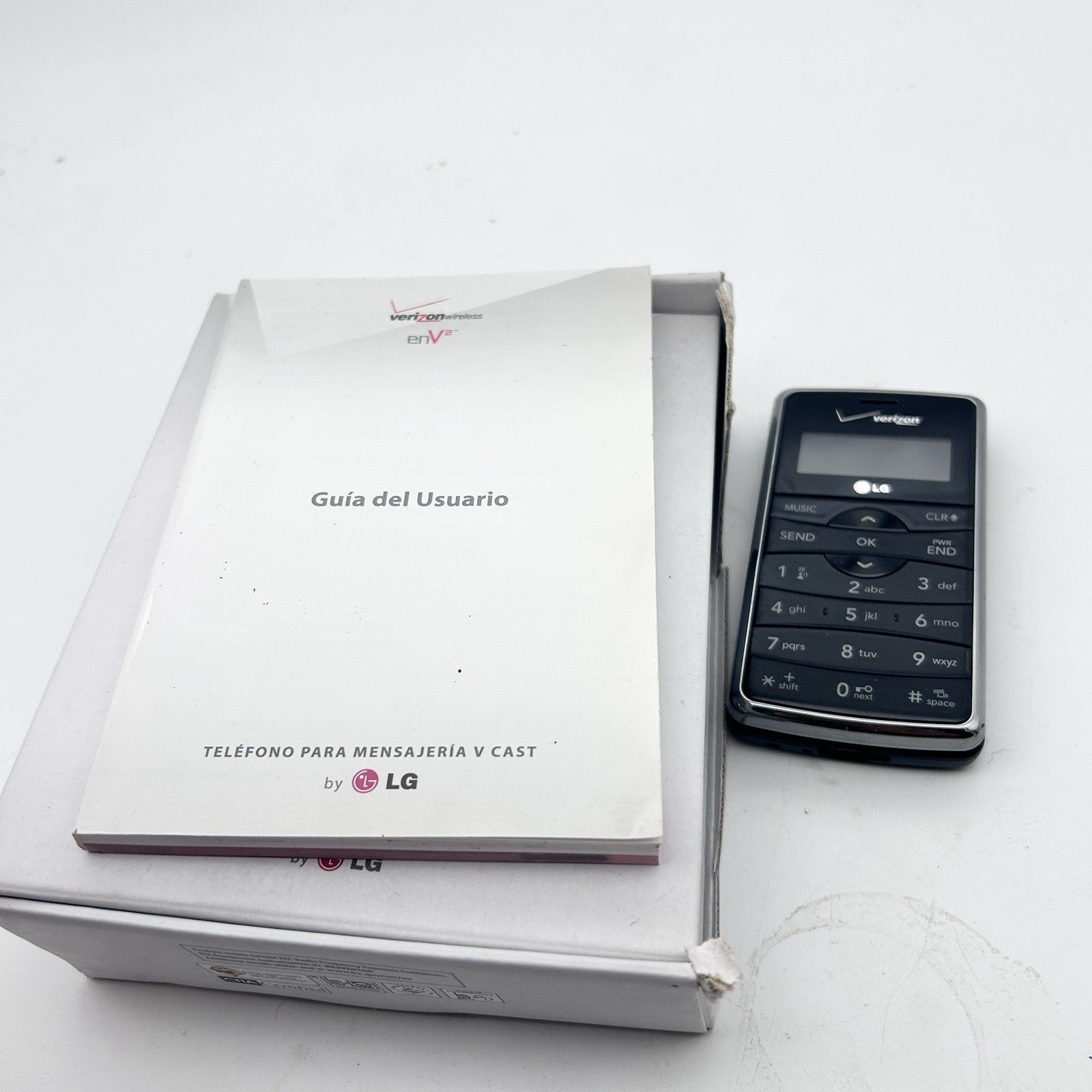 READ LG enV2 VX9100 Black & Silver Cellular Flip QWERTY Keyboard Phone Working