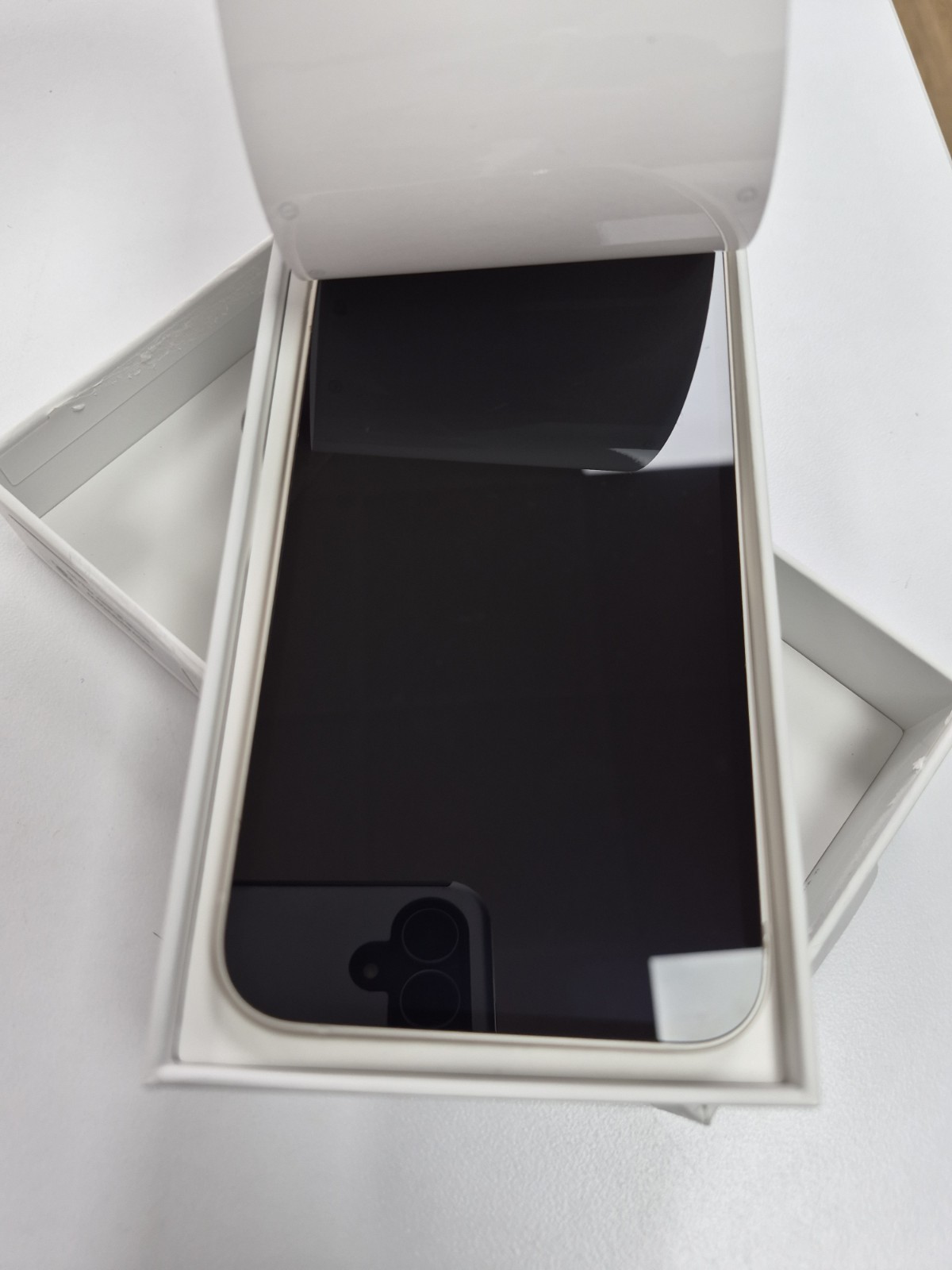UNLOCKED Opened Box Apple iPhone 14 128GB in White Color Good Condition B++