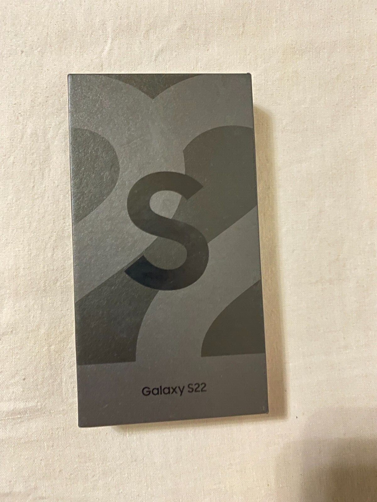 Samsung Galaxy S22 SM-S901U – 128GB – Phantom Black (Unlocked)