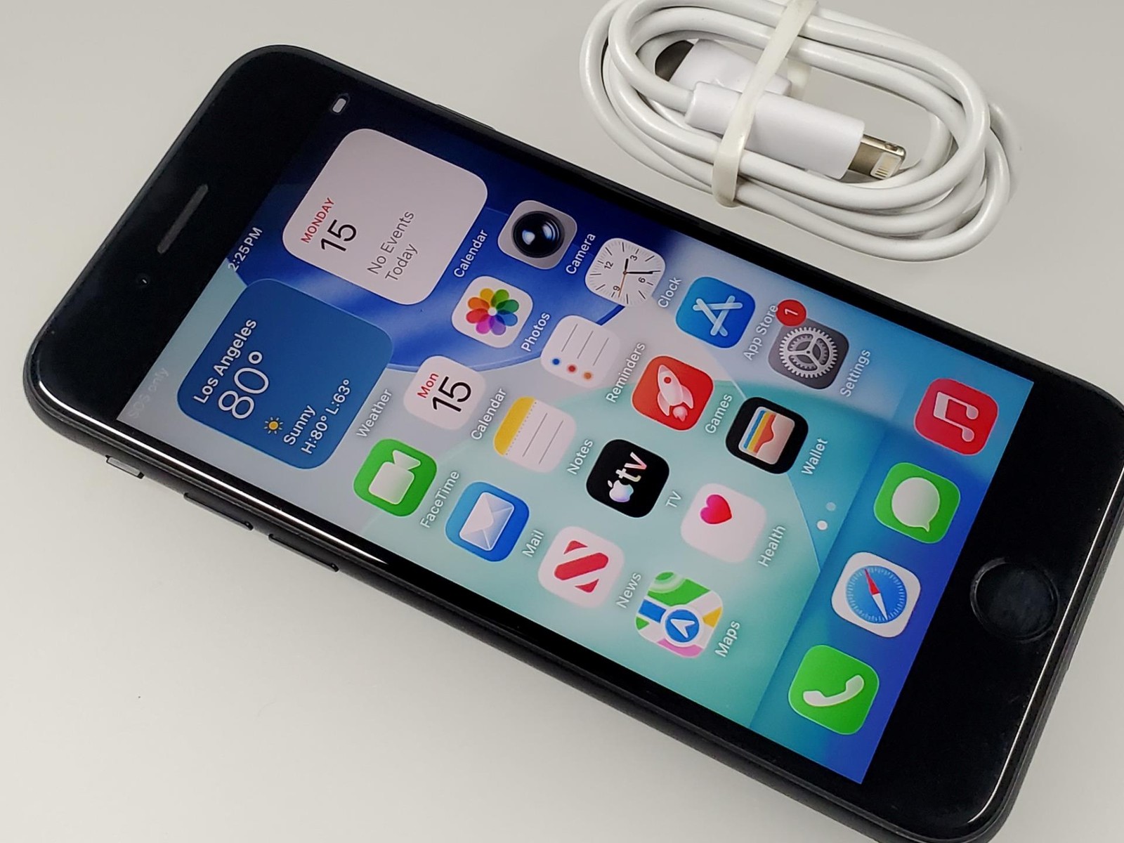 iPhone SE 2020 2nd Gen 64GB Unlocked