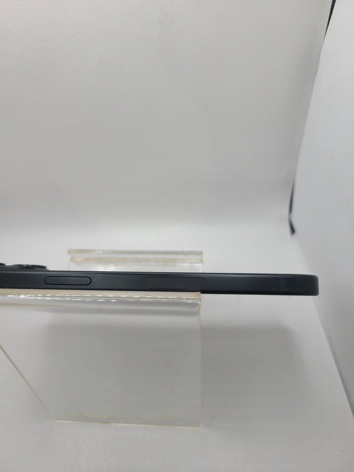 Apple iPhone 15 A2846 AT&T Carrier ONLY Black Titanium 128GB iOS 26.4.2