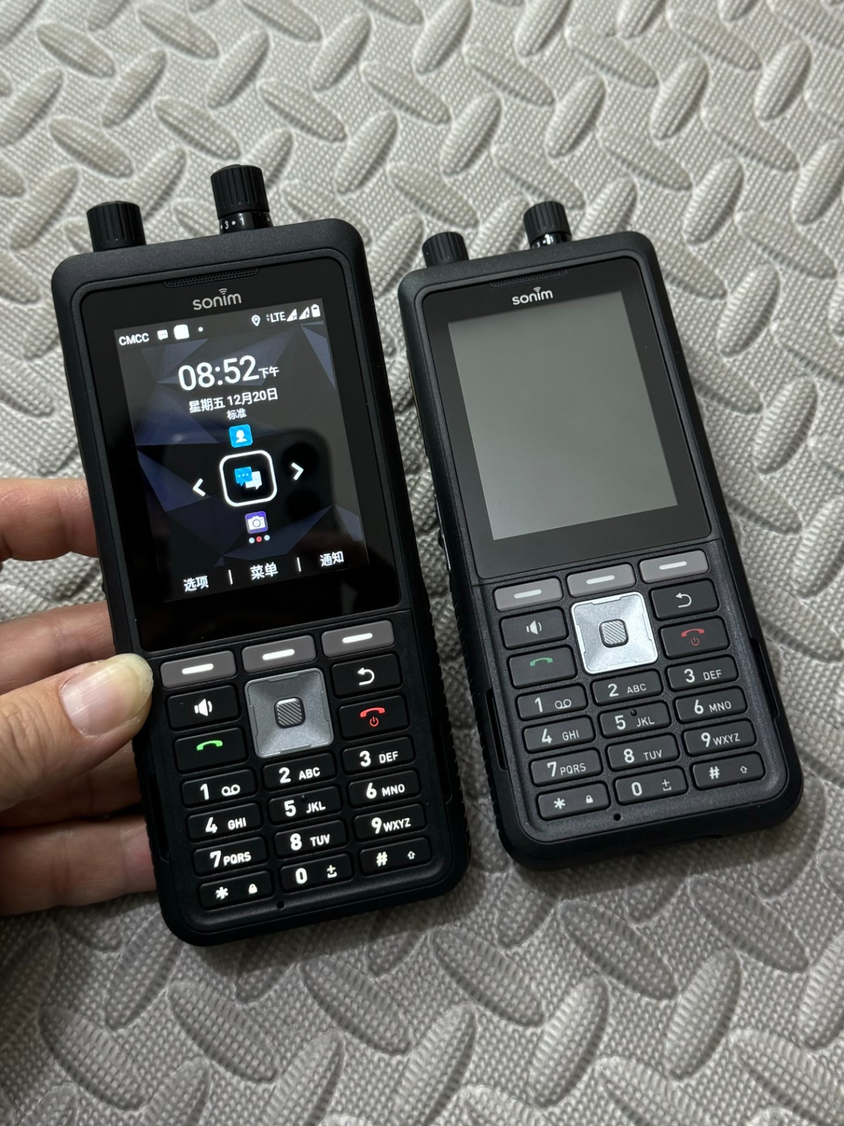 Sonim XP5plus (XP5900) with KNOBS Unlocked 4G LTE 16GB Rugged Feature Phone GOOD