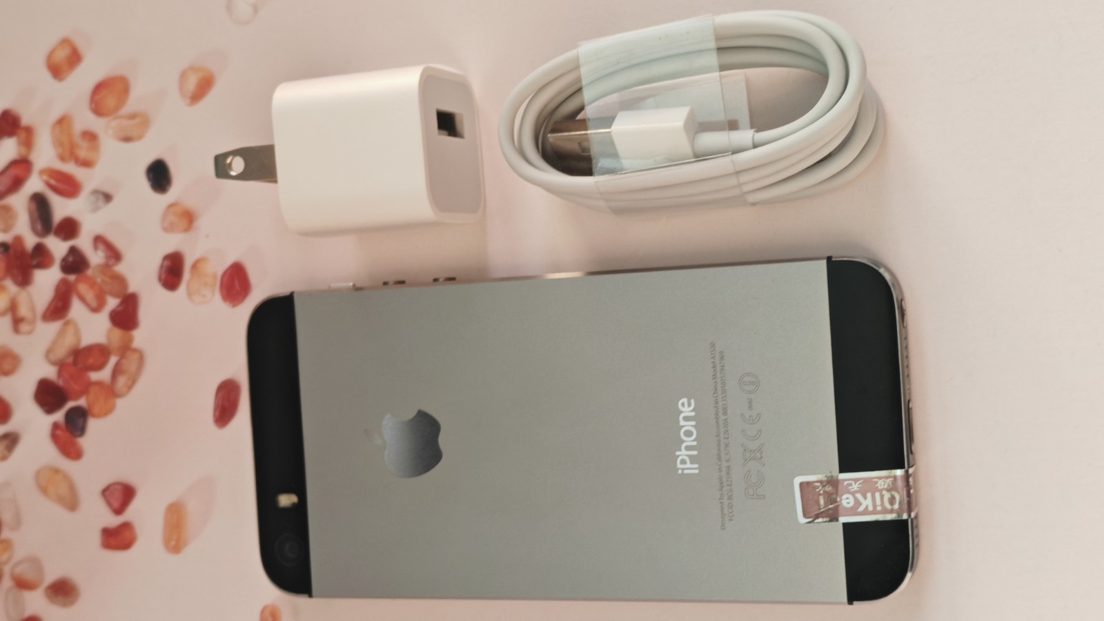 Apple iPhone 5s Unlocked – 16 GB 32GB 64GB – Gray/Silver/Gold (Unlocked)