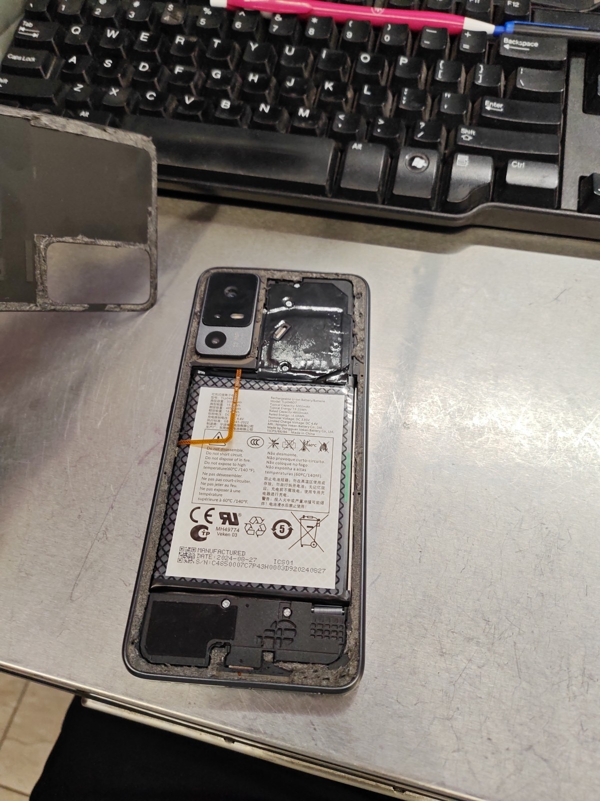 TCL 40 XL T608G Smartphone – CRACKED – T608DL Parts Repair
