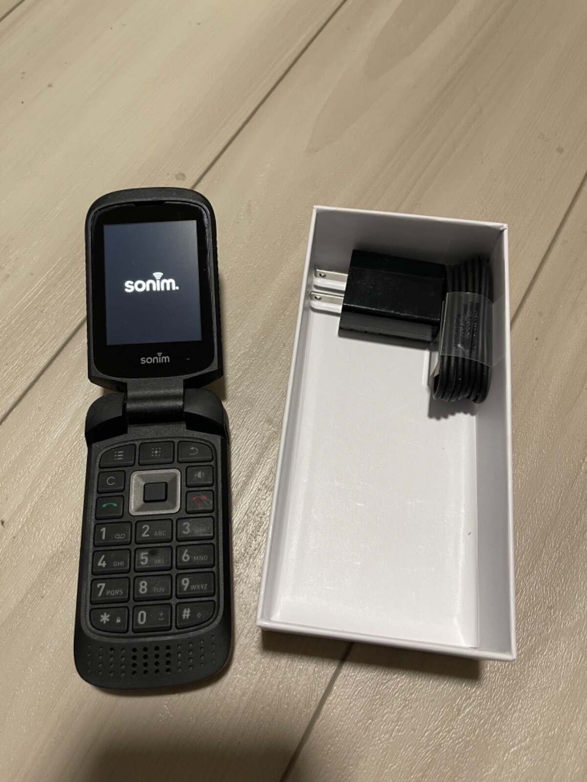 Sonim XP3 XP3800 – 8GB – Black Unlocked (Sprint) Smartphone