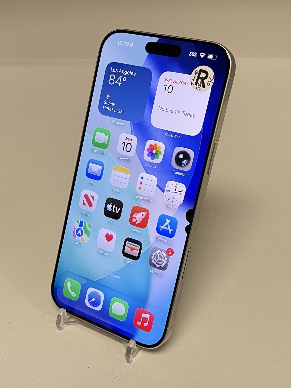 Apple iPhone 16 Pro Max 256GB White T-Mobile 96% BH Black Dots on Screen Read