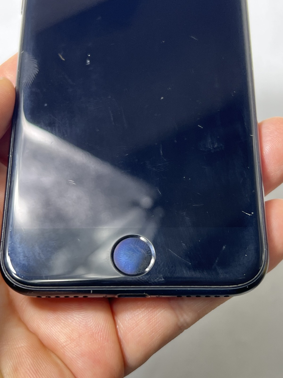 Apple iPhone 7 32GB Black A1660 (GSM&CDMA) Verizon Unlocked MNAC2LL/A – iOS 12.1