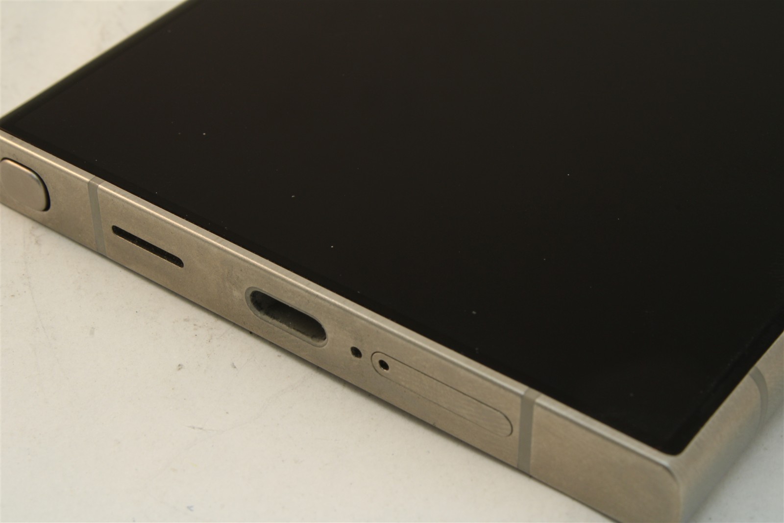 Samsung Galaxy S24 Ultra 512GB Factory Unlocked AT&T T-Mobile Verizon 7637859