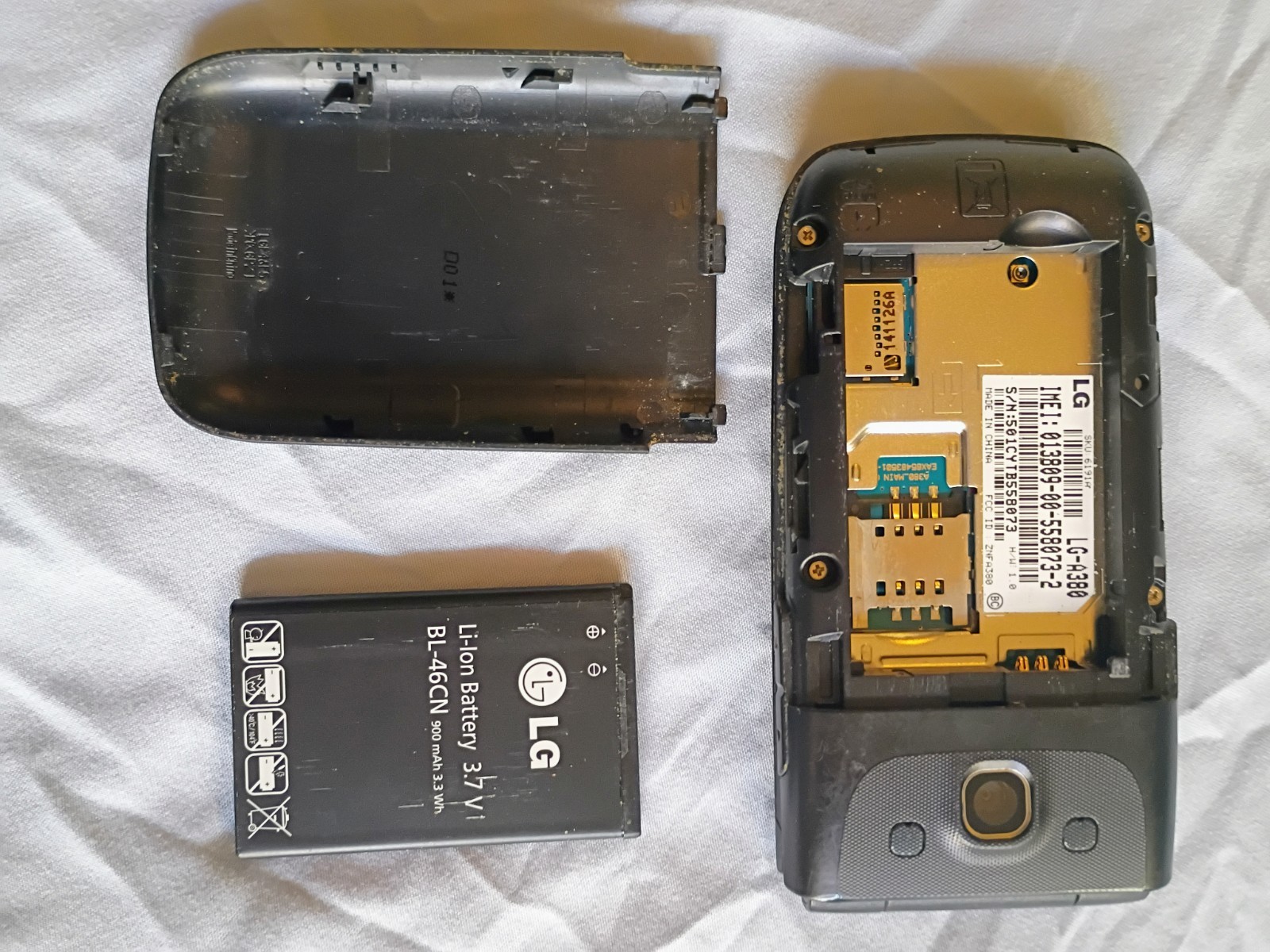 LG-A380 Black AT&T Flip Phone GSM/WCDMA
