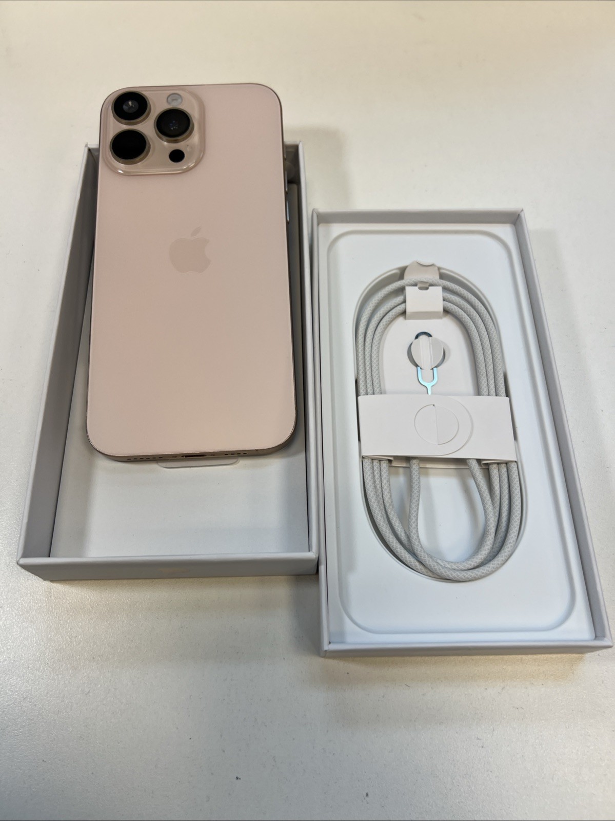 New Open Box Apple iPhone 16 Pro Max 1TB Desert Unlocked *Never Used* Free Ship