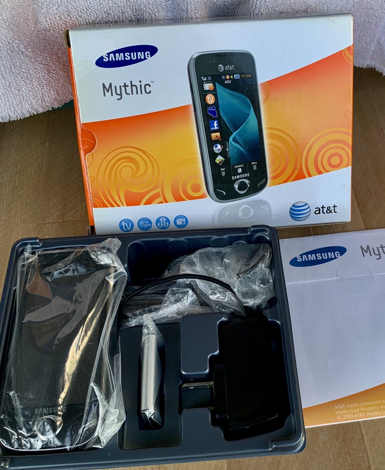Collectible: Samsung Mythic SGH-A897 – Black Cellular Phone – UNLOCKED