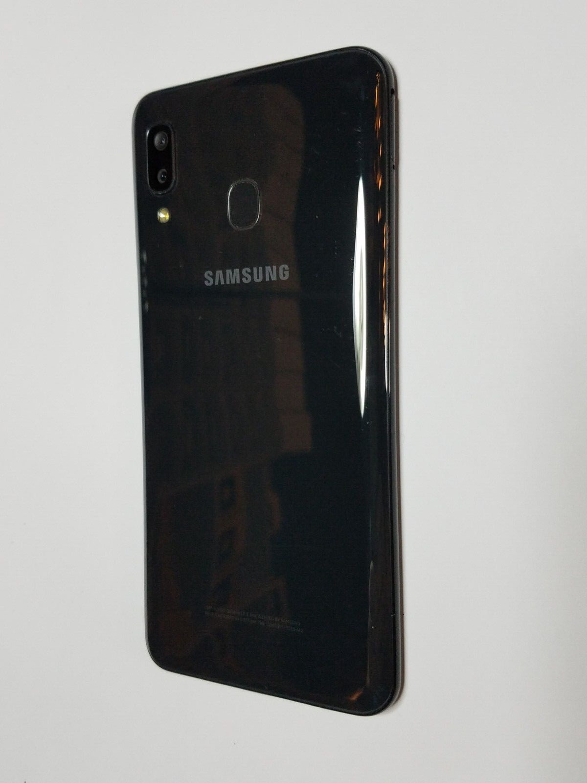 Worldwide Unlocked GSM Samsung Galaxy A20 SM-A205U Android Smart Cell Phone