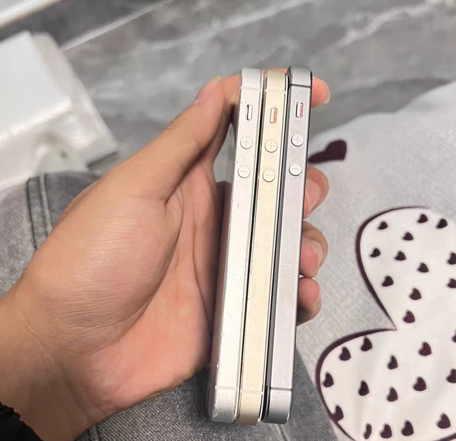 Apple iPhone 5s – 16 32 64 GB – (Unlocked) All colors smartphone New battery