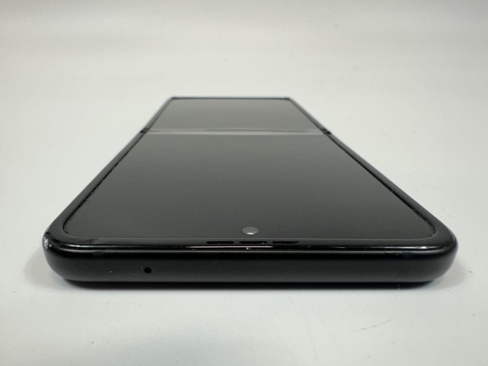 Samsung Galaxy Z Flip3 5G 256GB SM-F711U1 Black (Unlocked) – Broken
