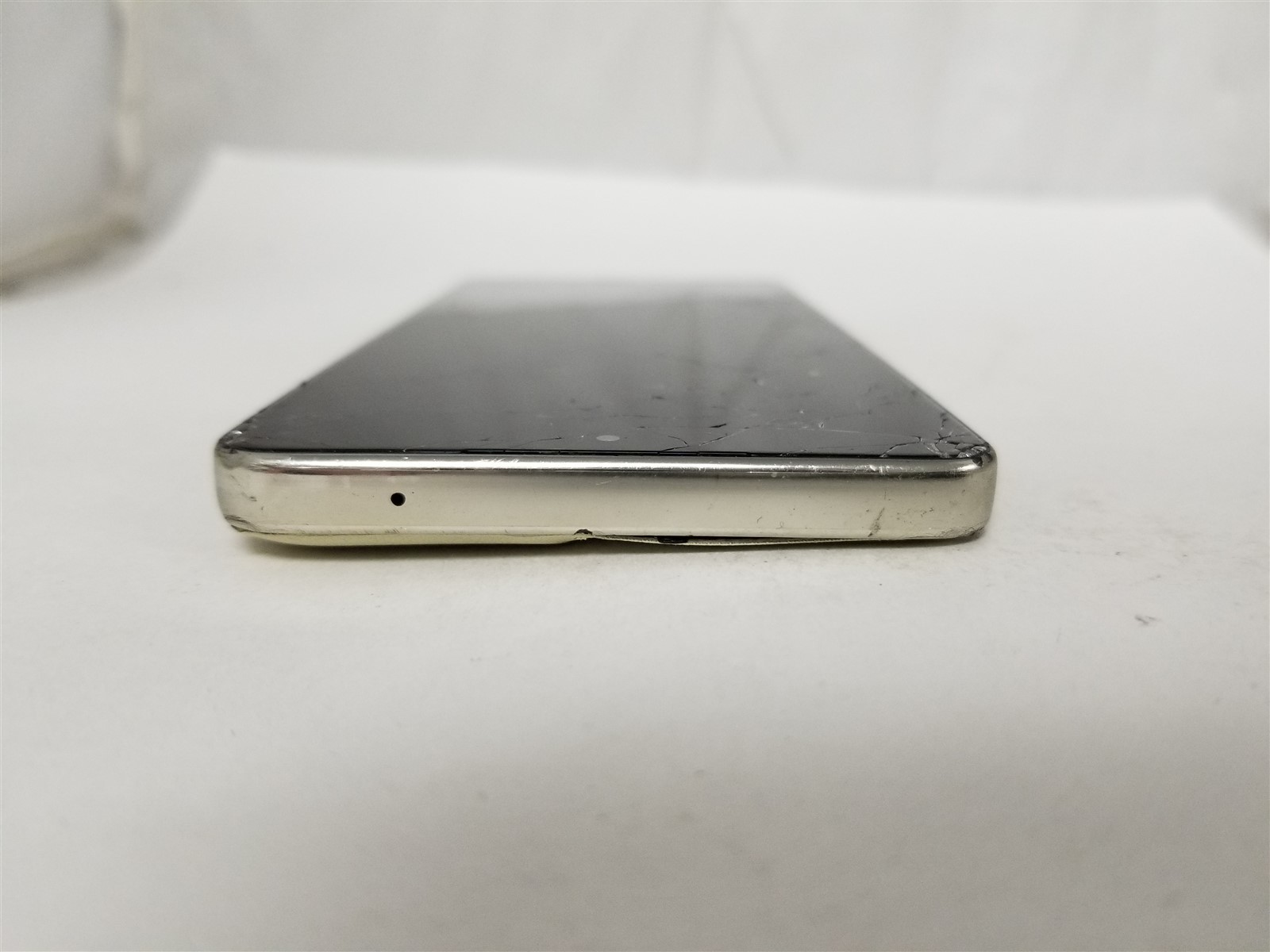 Motorola Moto GStylus 5G 2024 128GB Gold XT2419-1 (Xfinity) Damaged zD2565