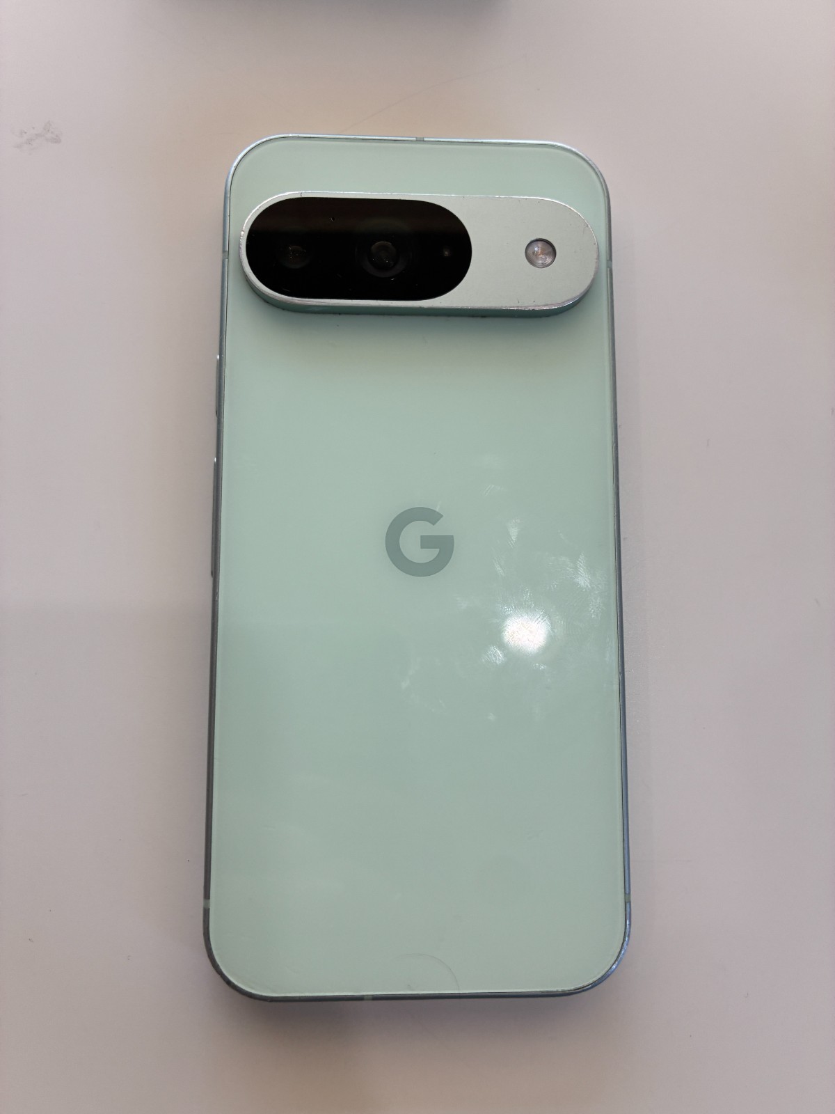 Google Pixel 9 – 128 GB – Wintergreen (Unlocked) For Parts Only, Damaged
