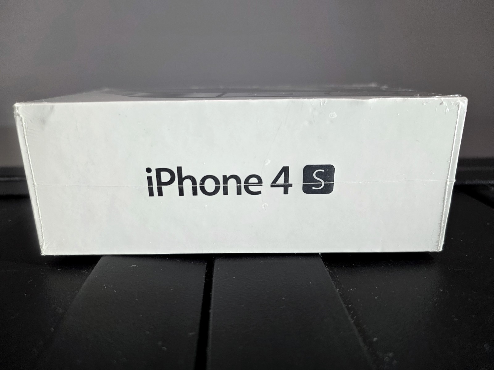 Apple iPhone 4S – 8GB – Black NEW Factory Sealed • Officially Unlocked AT&T