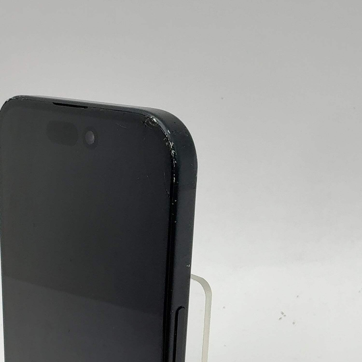 Broken Unlocked Apple iPhone 15 128GB 26.5 MTPJ3LL/A Read