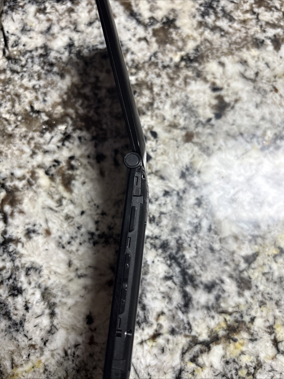 Alcatel GO FLIP V 4051s Verizon 4G LTE Camera Flip Phone. Verizon Unlocked