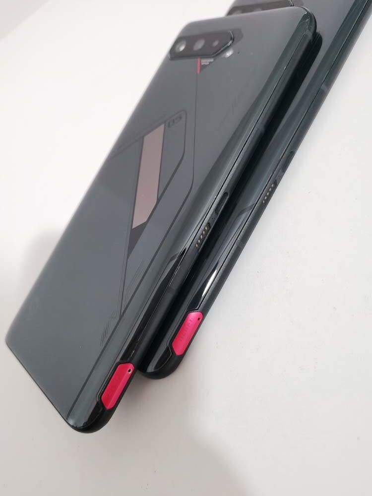 ASUS ROG Phone 5S Pro 512 GB (Unlocked) 5G Game Smartphone Google play global