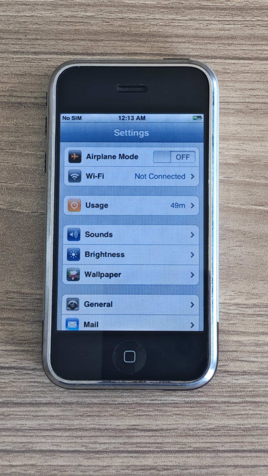 Apple iPhone 1st Generation iPhone 2G GSM Unlocked Gray 4/8/16GB iOS 1/iOS 3