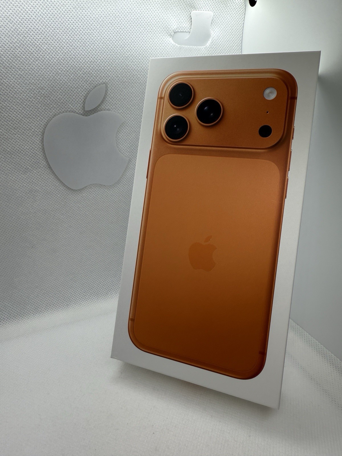 Apple IPHONE 17 Pro Max 256GB Cosmic Orange immediately Available A3526 New