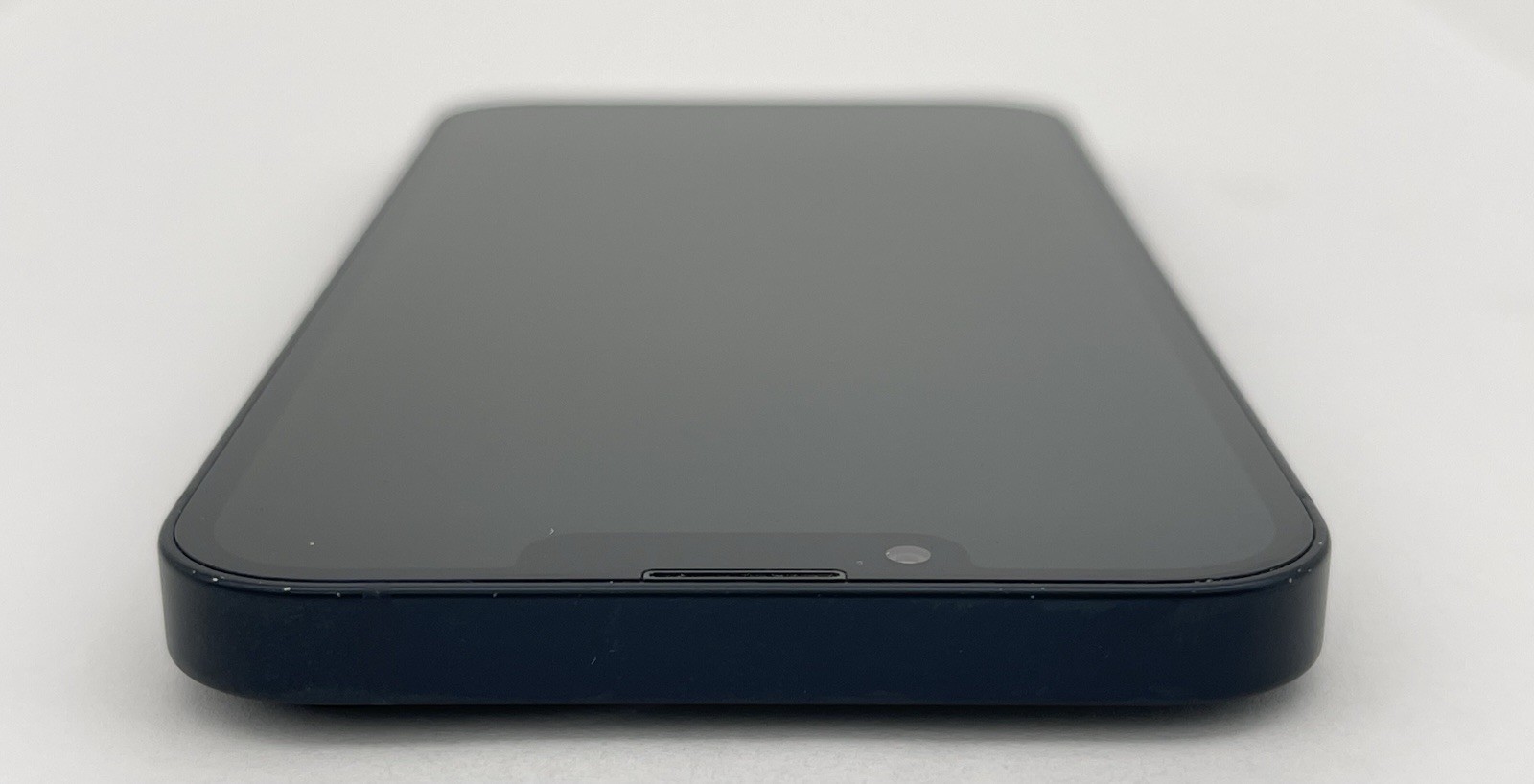 Apple iPhone 13 A2482 MLML3LL/A 6.1″ Midnight 128GB TracFone/StraightTalk Locked