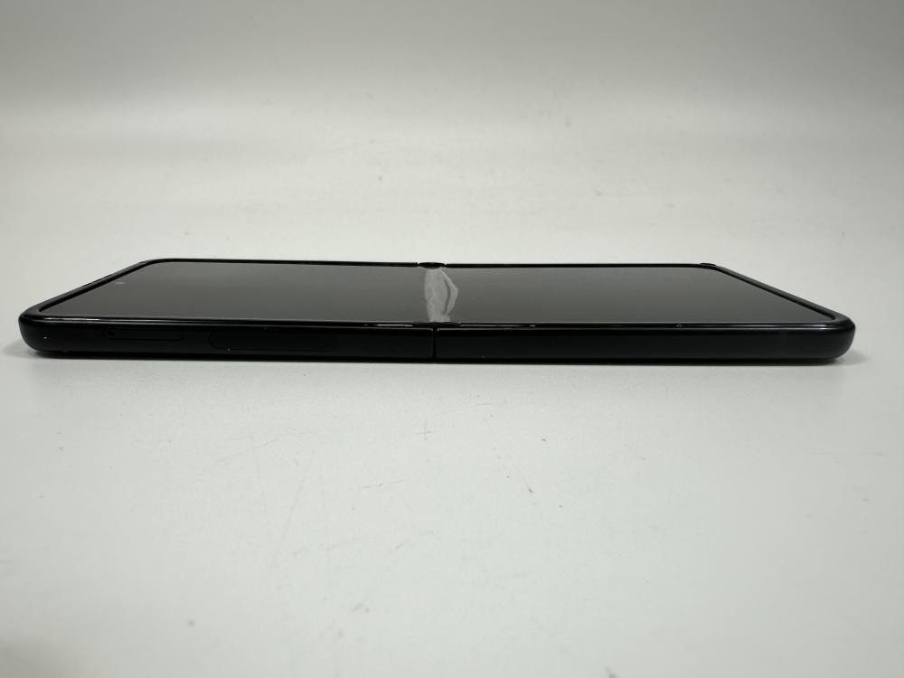 Samsung Galaxy Z Flip3 5G 256GB SM-F711U1 Black (Unlocked) – Broken