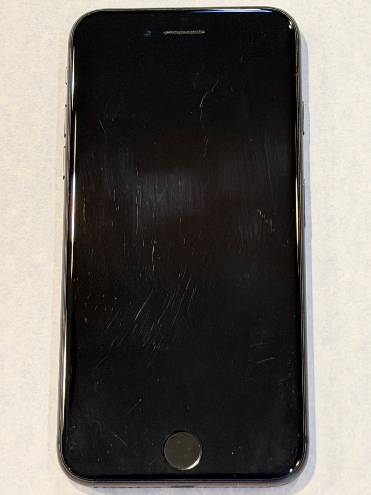 Apple iPhone 8 – 64 GB – Space Gray (Unlocked) – 93% Battery Capacity