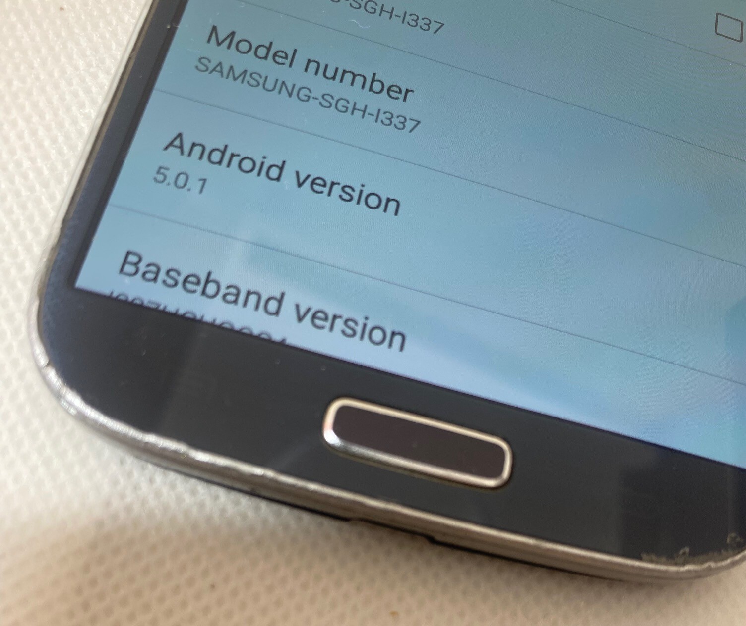 Samsung Galaxy S4 16GB Black (Carrier Unlocked for any GSM network) – Good