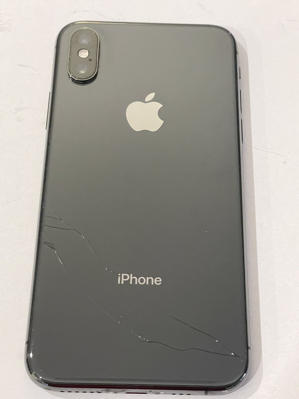 Apple iPhone X – 512GB – Black – Fully Functional, Cracked Screen