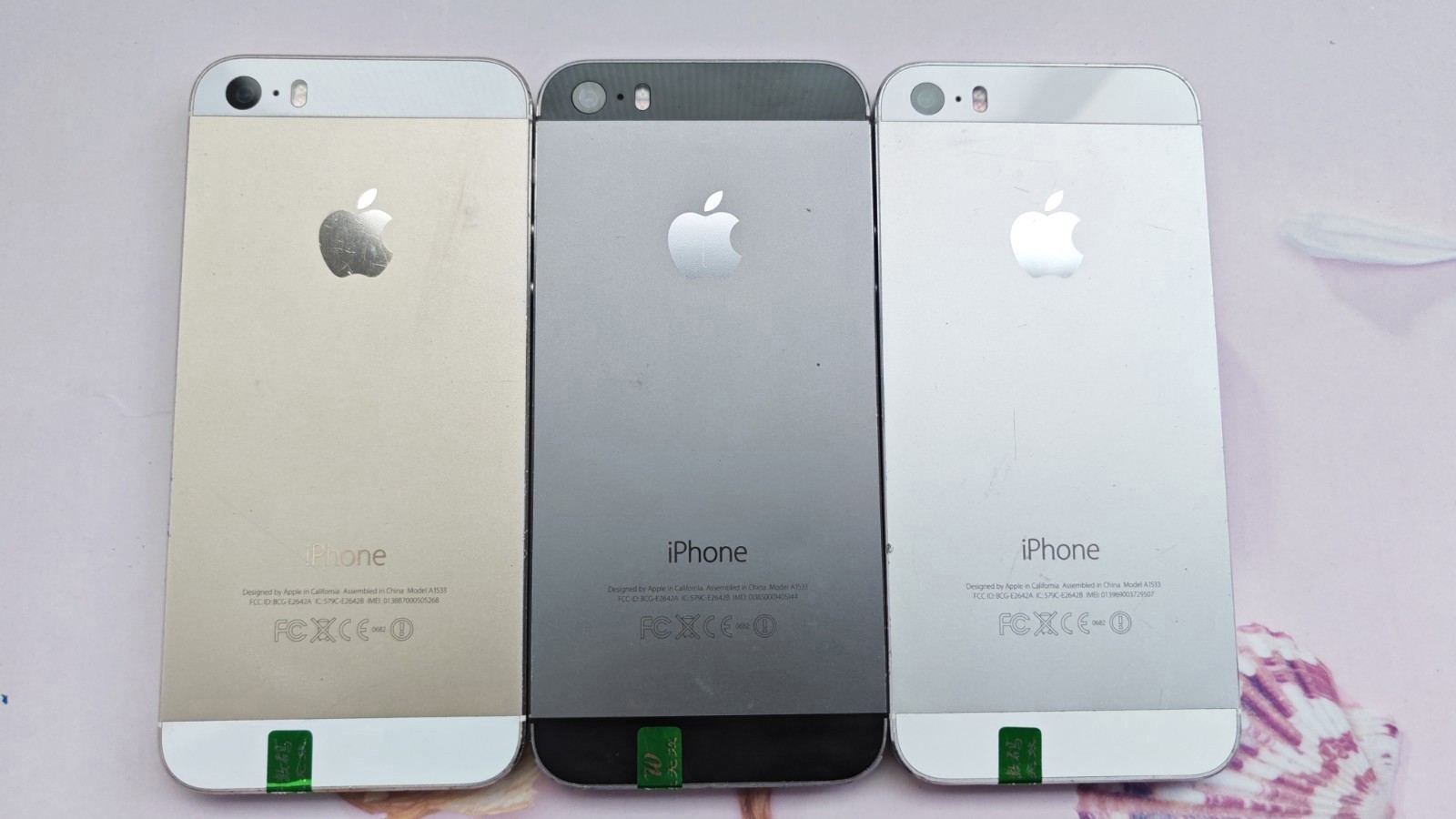 Unlocked Apple iPhone 5s -16GB /32GB Gold With Fingerprint Good Condition