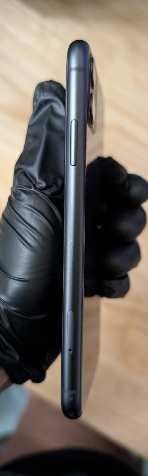 APPLE iPhone 11 64GB – Fully Unlocked – No SIM Restrictions GRADE B