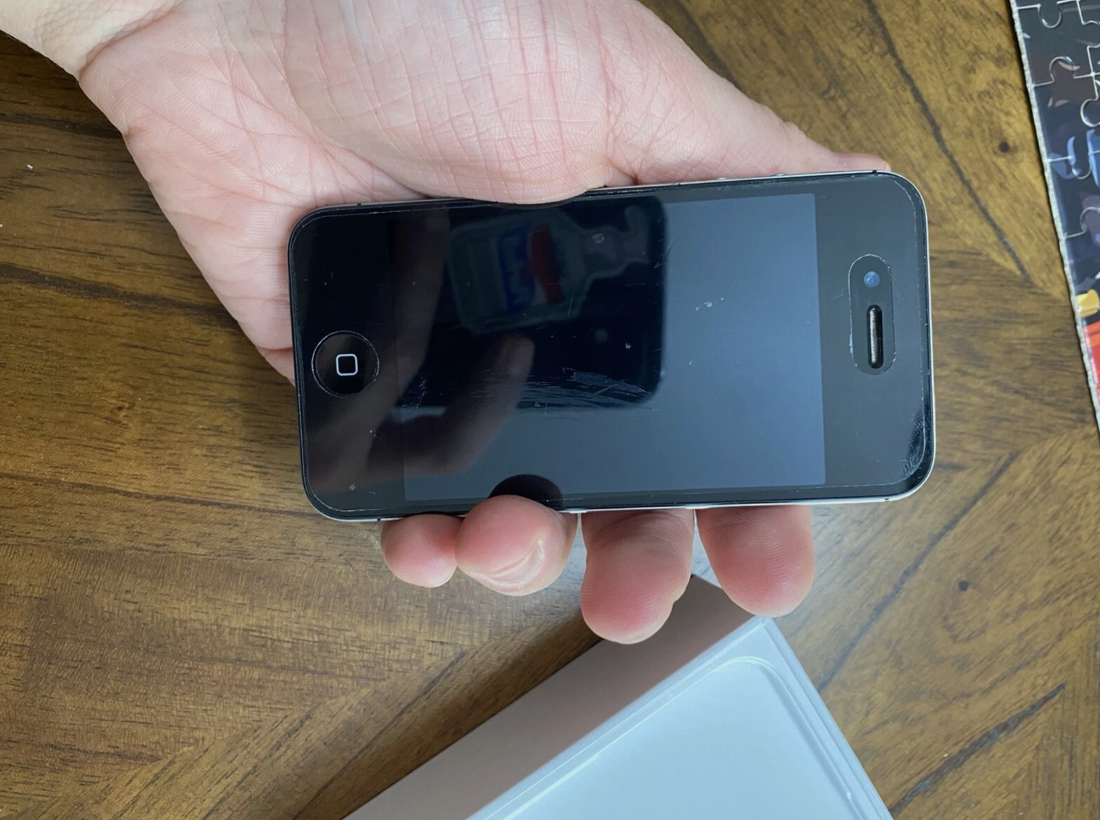 Apple iPhone 4 – 16 GB – Black (Unlocked)