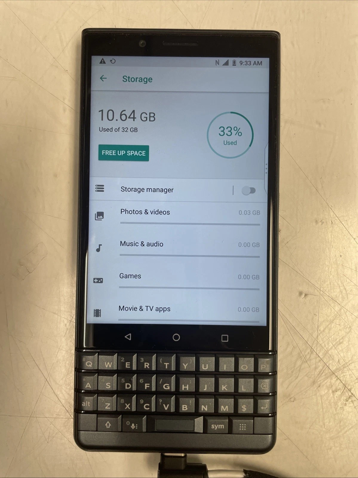 Nice (Carrier: Rogers,Fido) BlackBerry KEY2 LE Smartphone 64G Black bbe100-2