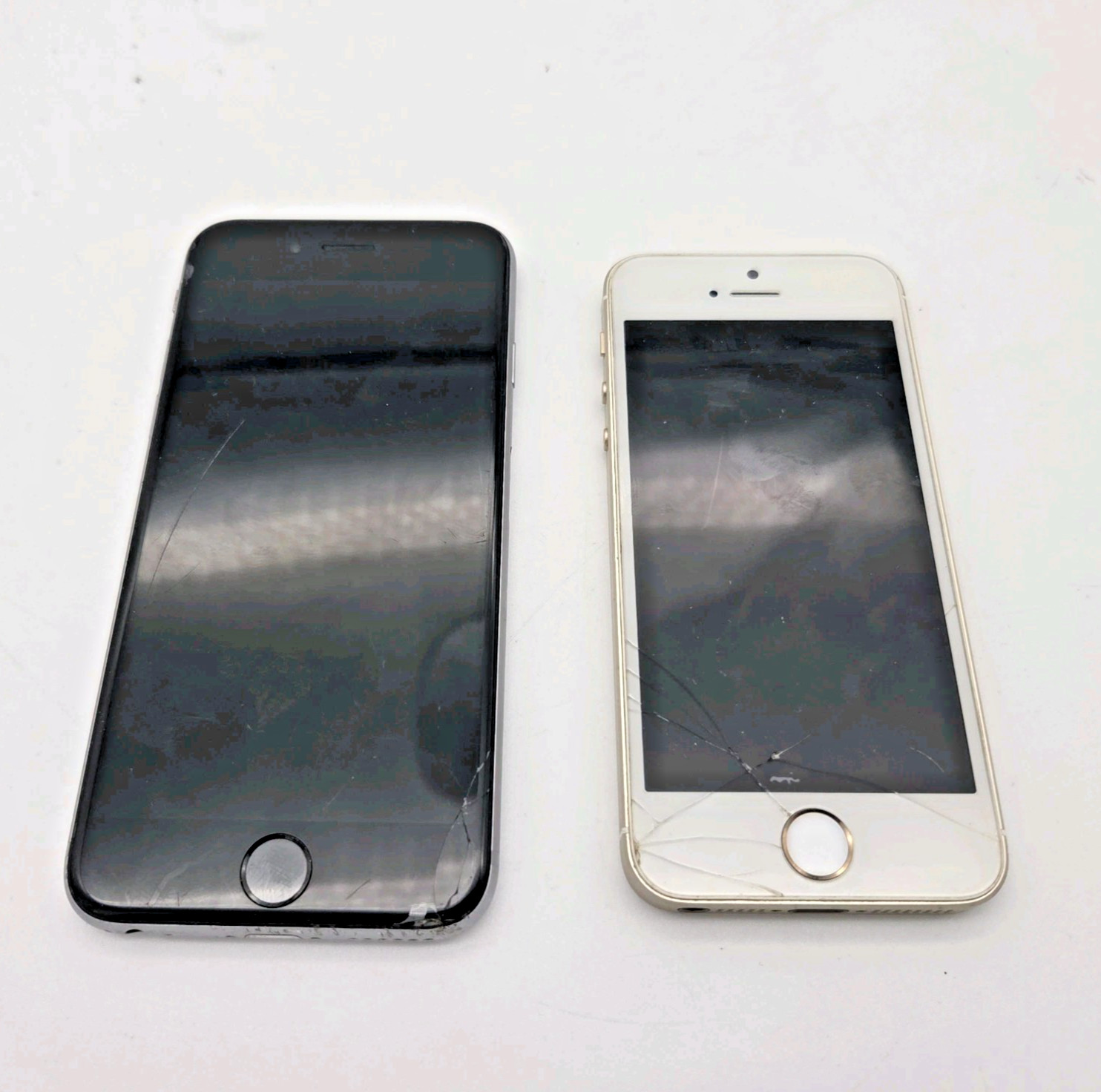 Apple iPhone 6s 32GB Space Gray (A1633) & iPhone SE 64GB Gold (A1662) – Locked