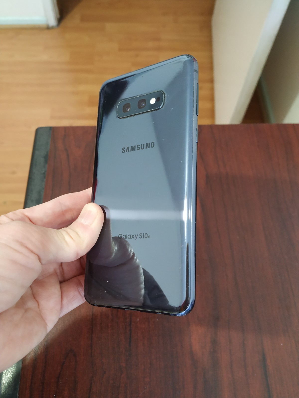 Samsung Galaxy S10e SM-G970U 128GB Verizon For parts