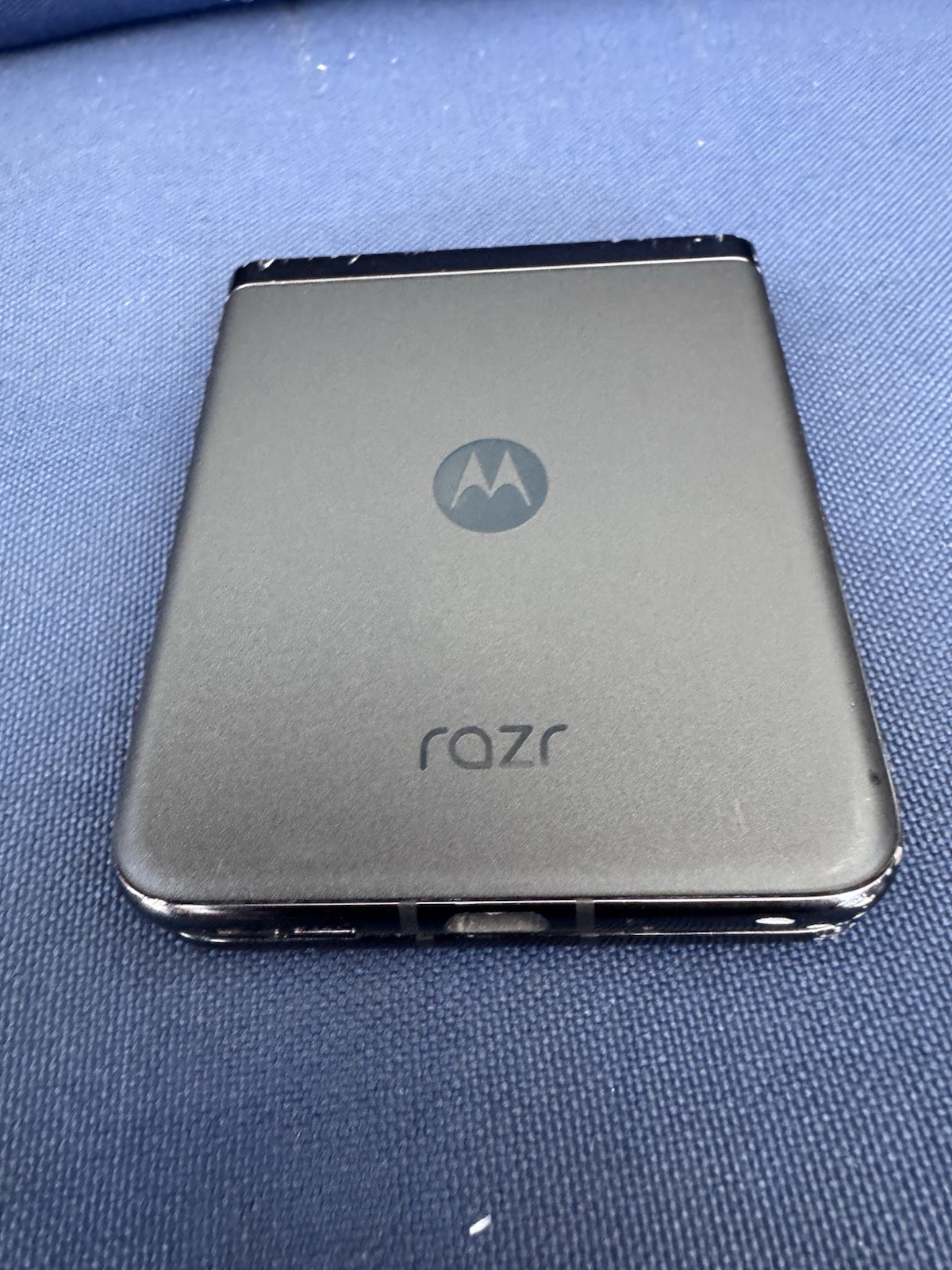 Motorola RAZR+ (Plus) 2023 5G, 256GB, 8GB ram,black-Unlocked-XT 2321-3-for parts
