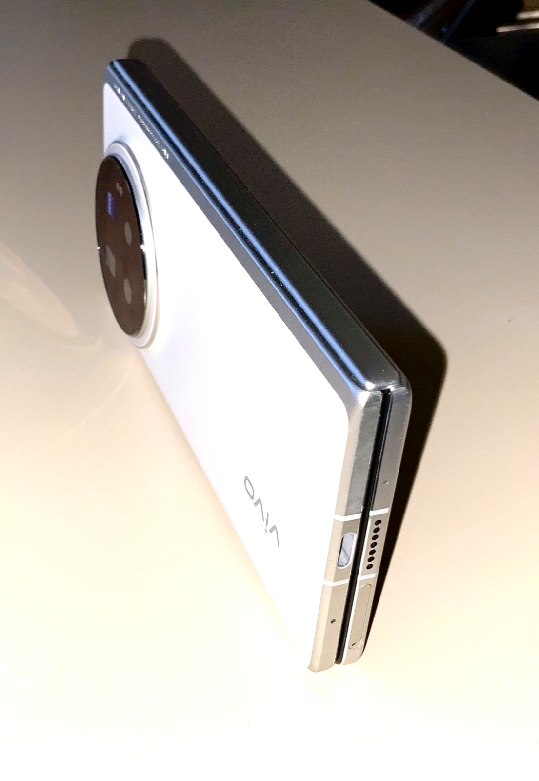 Vivo X Fold3 Pro (White 512 GB 16GB RAM) 6.53″ 50MP 8-Gen 3 Global Version