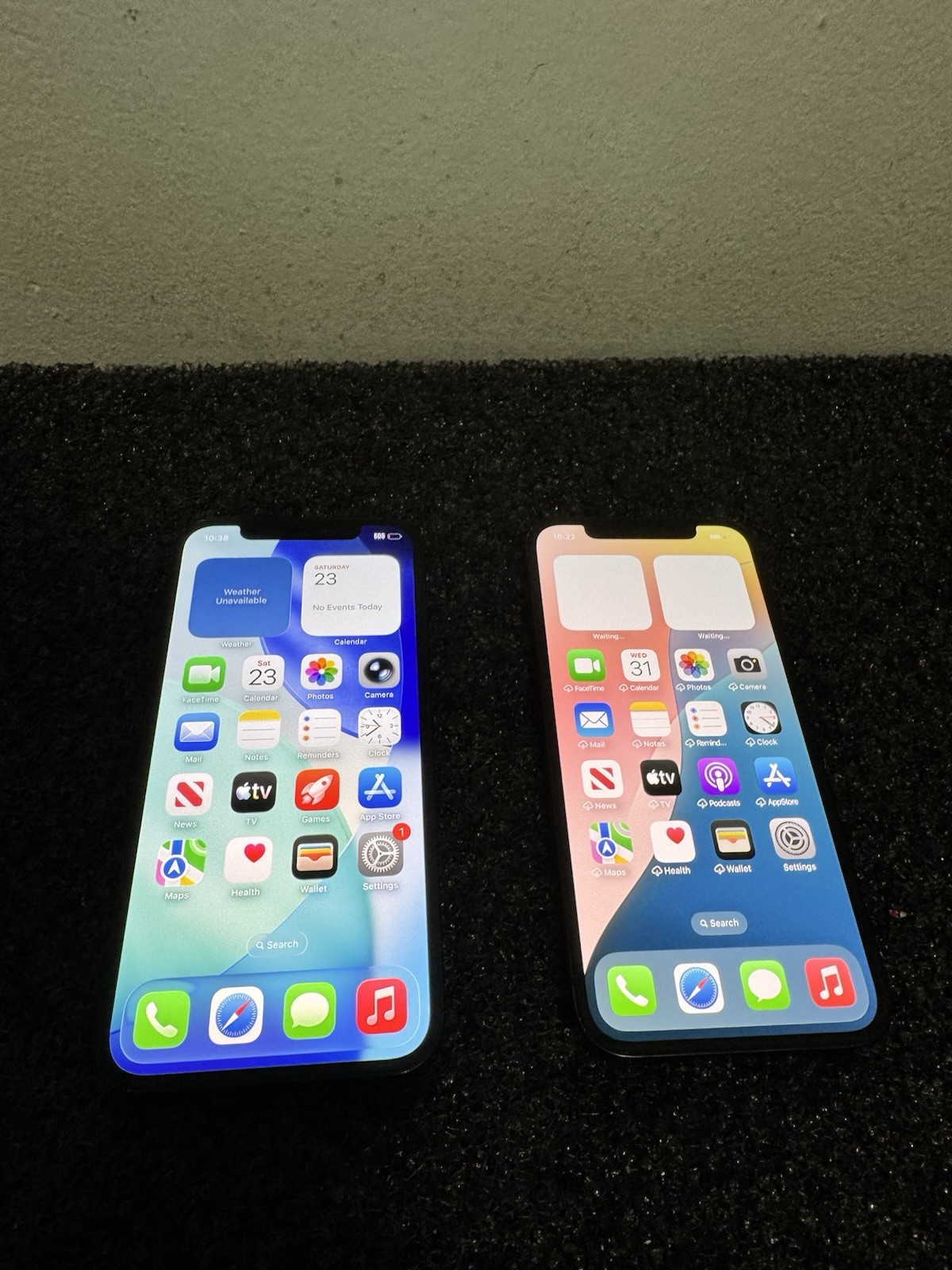 Apple iPhone 12 – 64GB 128GB (Unlocked) – GRADE D – Lot Of 2