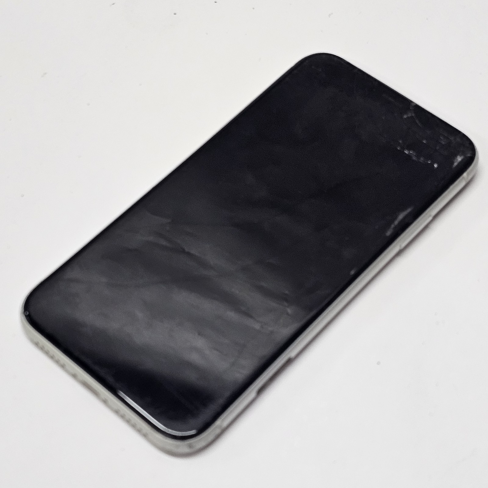 Apple iPhone XR UNKNOWN SPECS UNTESTED AS IS NOT REPAIRABLE READ DESCRIPTION!!