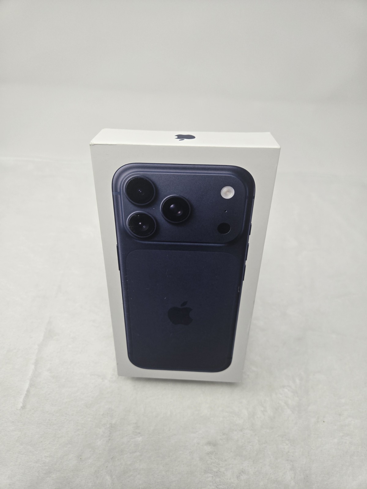 READ DESCRIPTION, 17 Pro – 256GB – Blue(AT&T) Sealed – Parts Only – READ