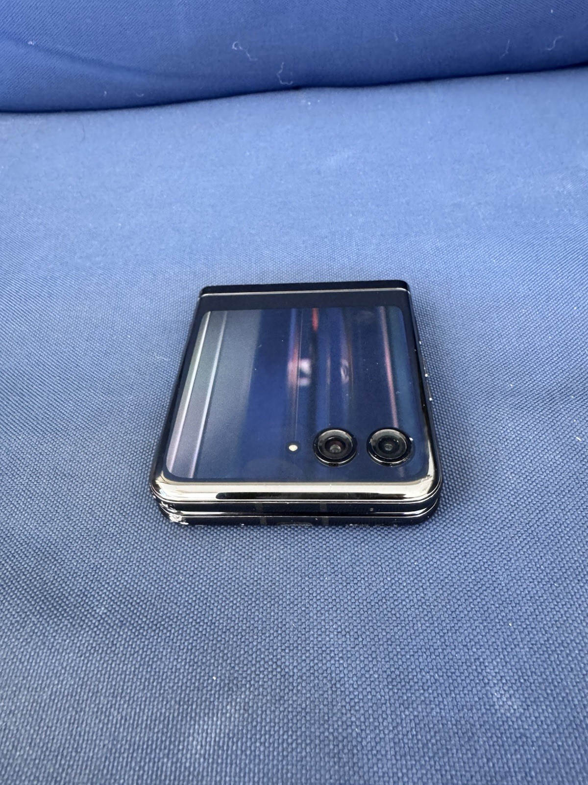 Motorola RAZR+ (Plus) 2023 5G, 256GB, 8GB ram,black-Unlocked-XT 2321-3-for parts