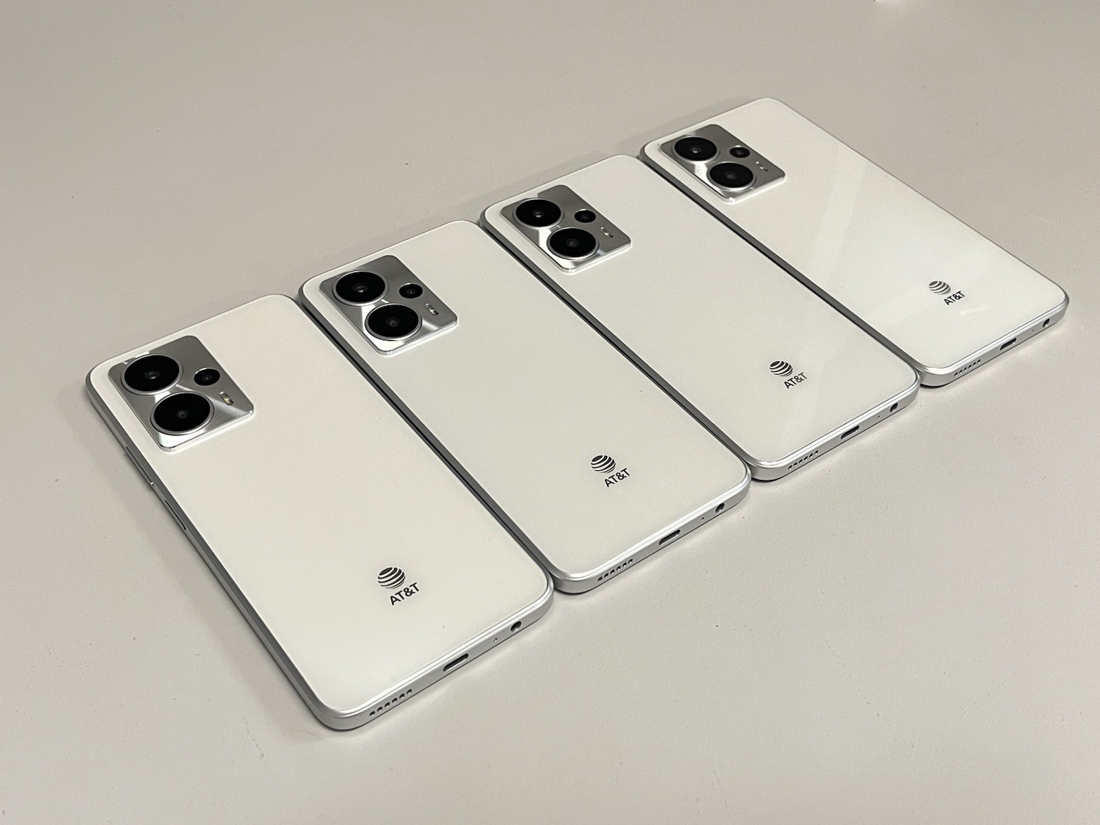 Lot of 4 AT&T Motivate Pro 5G Smartphones– 128GB-6.75 in Screen-White- Excellent