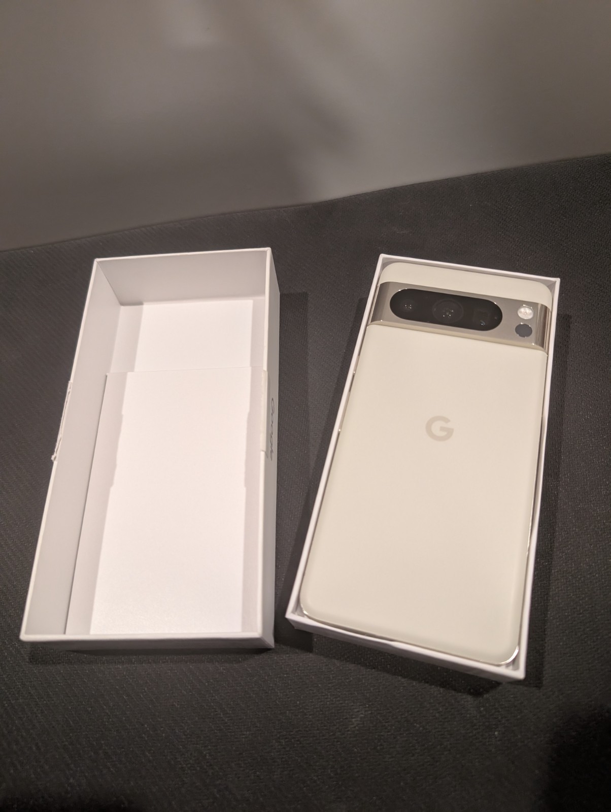 Google Pixel 8 Pro, white | 128GB | Unlocked, Any Carrier | UNUSED, FLAWLESS