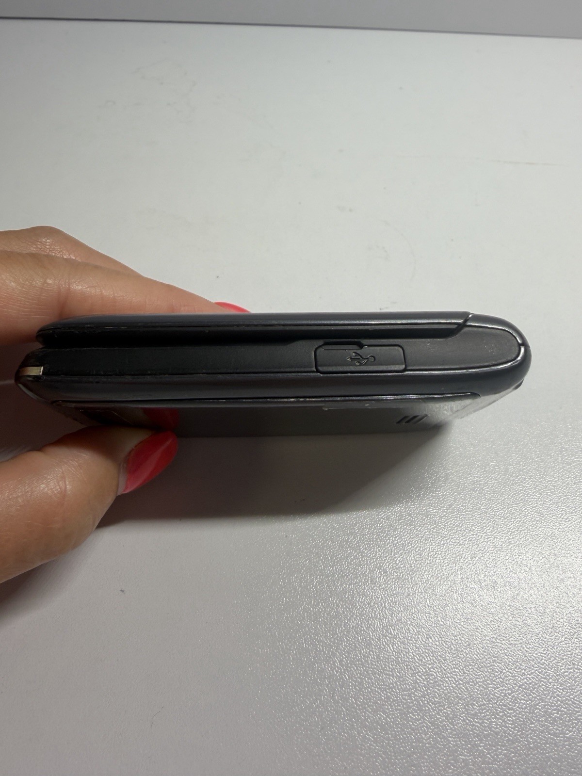 Samsung Haven SCH-U320 – Charcoal Gray ( Verizon ) Flip Phone