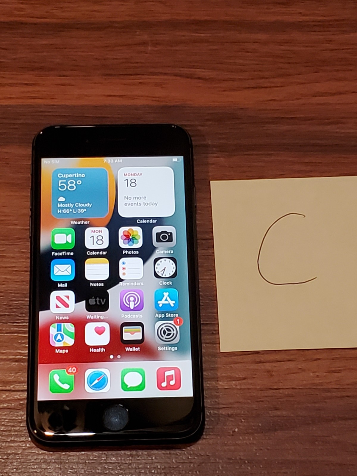 Apple iPhone 8 MQ722LL/A 64 GB Unlocked 93% Battery Space Gray Light Scratches C
